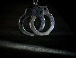 Anggota GRIB Kembali Berulah, Bakar Mobil Polisi di Depok