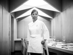 Chef Sushi Persembahkan Bintang Michelin untuk Suami Tercinta yang Telah Tiada