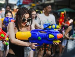 Ibu Tinggalkan Bayi Baru Lahir di Jalan Demi Festival Songkran