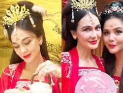 Luna Maya dan Gengnya Tampil Mempesona dalam Balutan Cheongsam