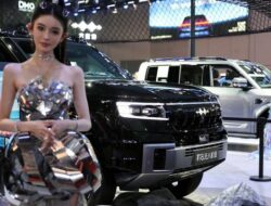 Pameran Otomotif Shanghai 2025: Deretan Mobil Mewah Memukau Pengunjung