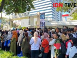 Pengamen, Pemulung & Harapan Seragam PPSU di Balai Kota