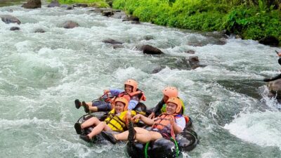 Petualangan River Tubing Sendang Dalem: Adrenalin Mengalir di Kebumen