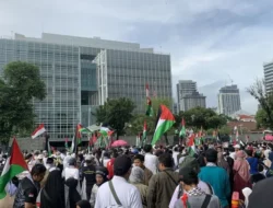 Ribuan Massa Geruduk Kedubes AS, Kecam Agresi Israel terhadap Palestina